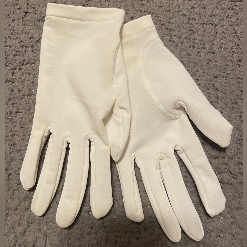 Vintage Finale Self Stretch Dyeable Color Lovers Matte White Short Gloves